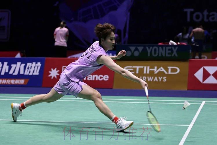 石宇奇晋级四强 陈雨菲赢球后退赛
