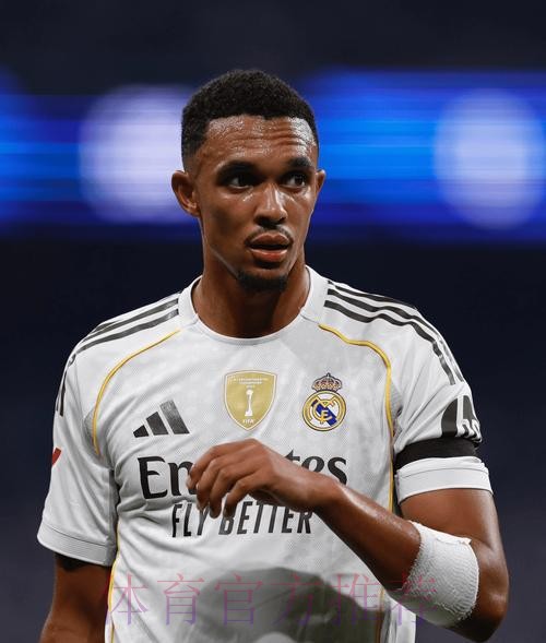 合同明夏到期!除皇马以外 巴萨也在密切关注阿诺德